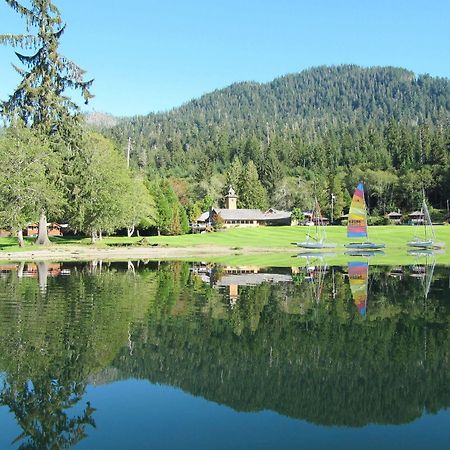 Rain Forest Resort Village Quinault Exterior photo